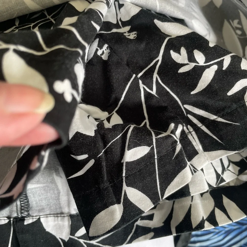 Karen Scott‎ Tropical Floral Black and White Skirt/Skort, Size 8